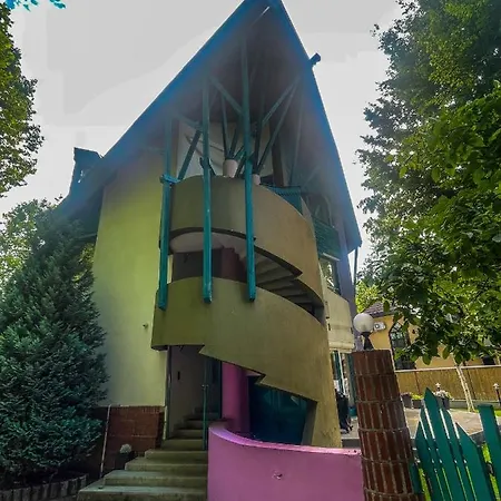 Mátyás Hotel *